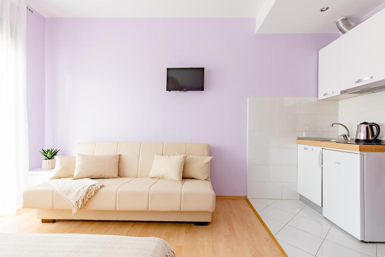 Apartments Mara Каштела Экстерьер фото