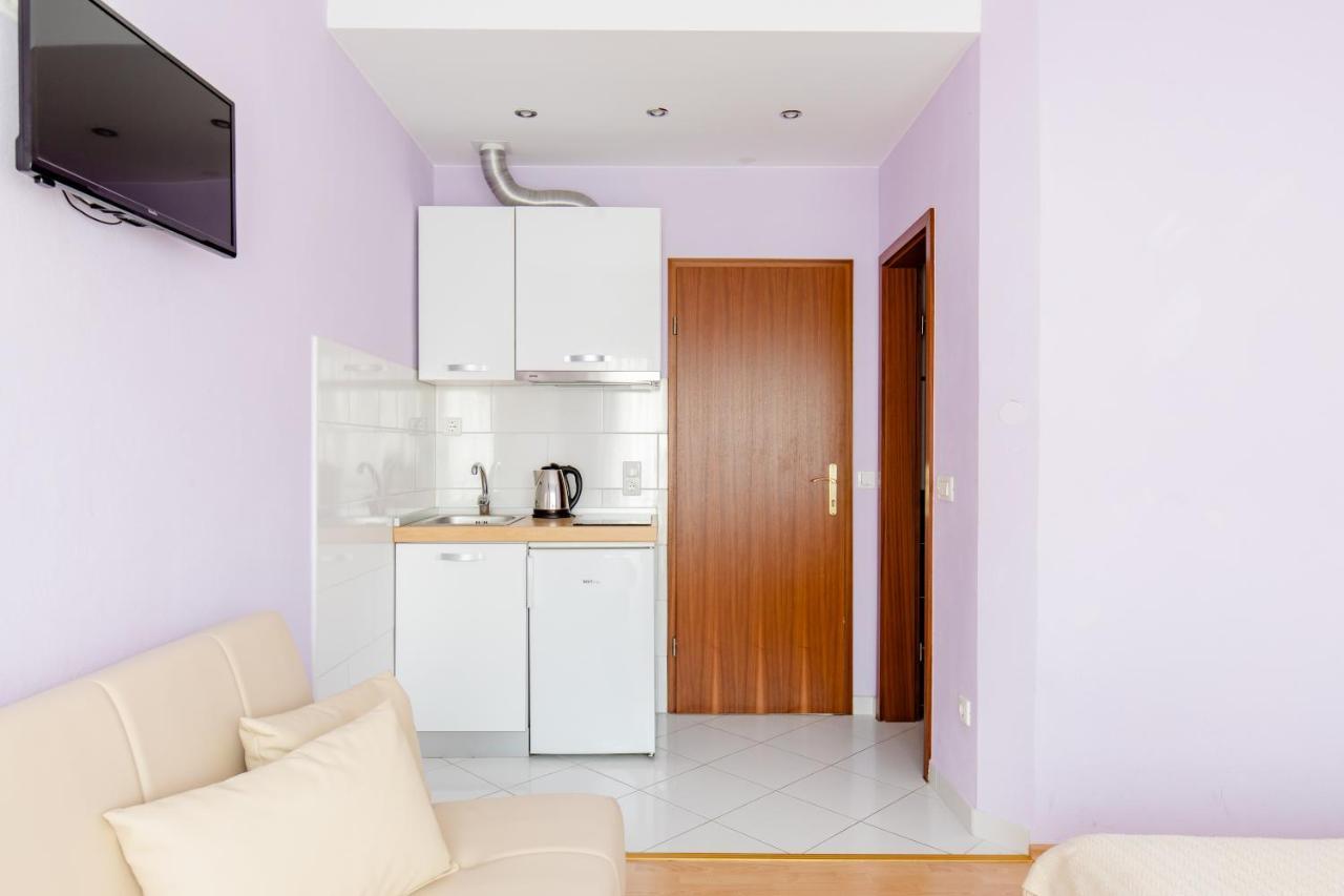 Apartments Mara Каштела Экстерьер фото